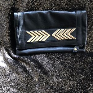 Aldo Clutch